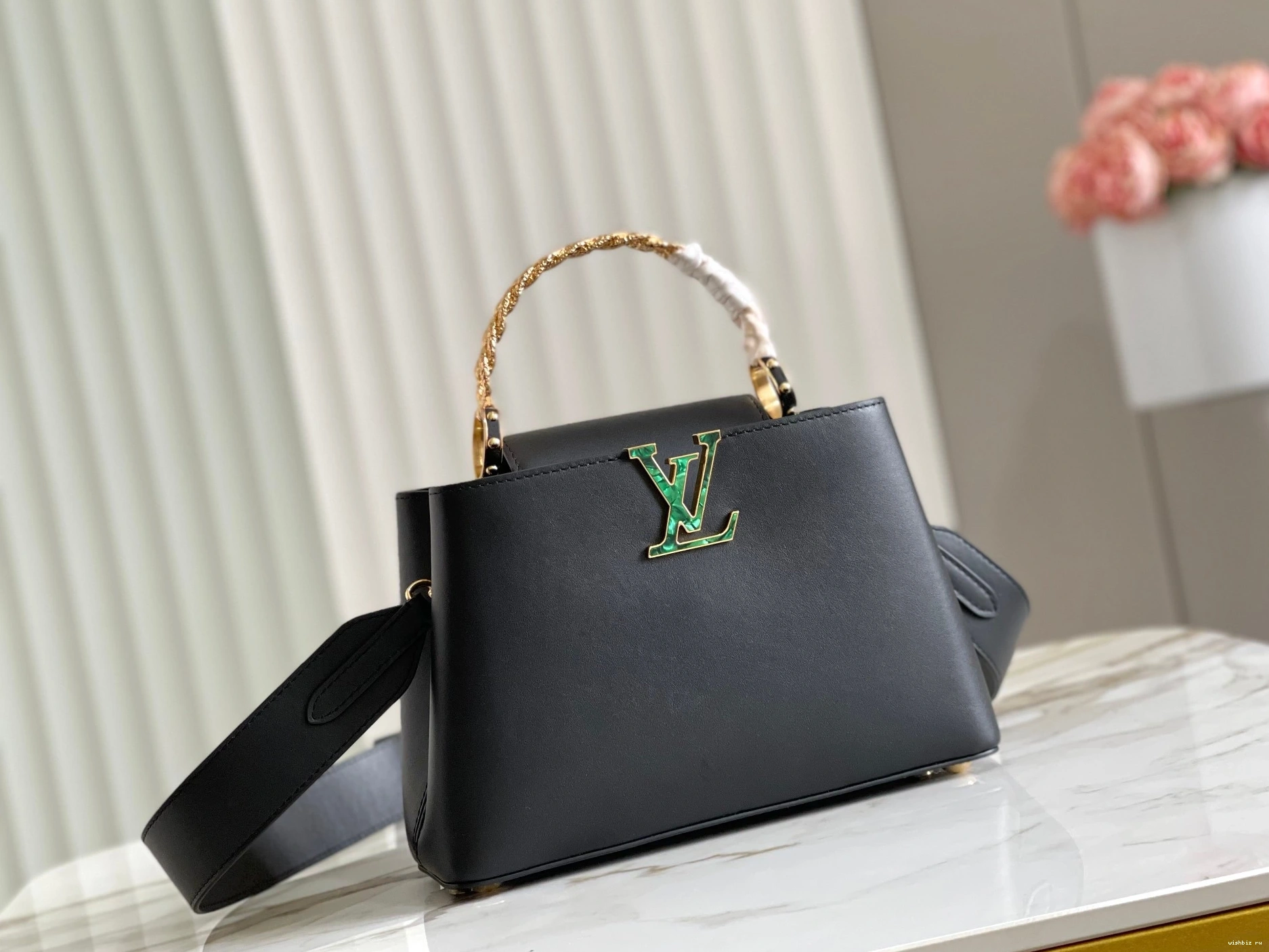 WIS LOUIS VUITTON BB CAPUCINES 0101